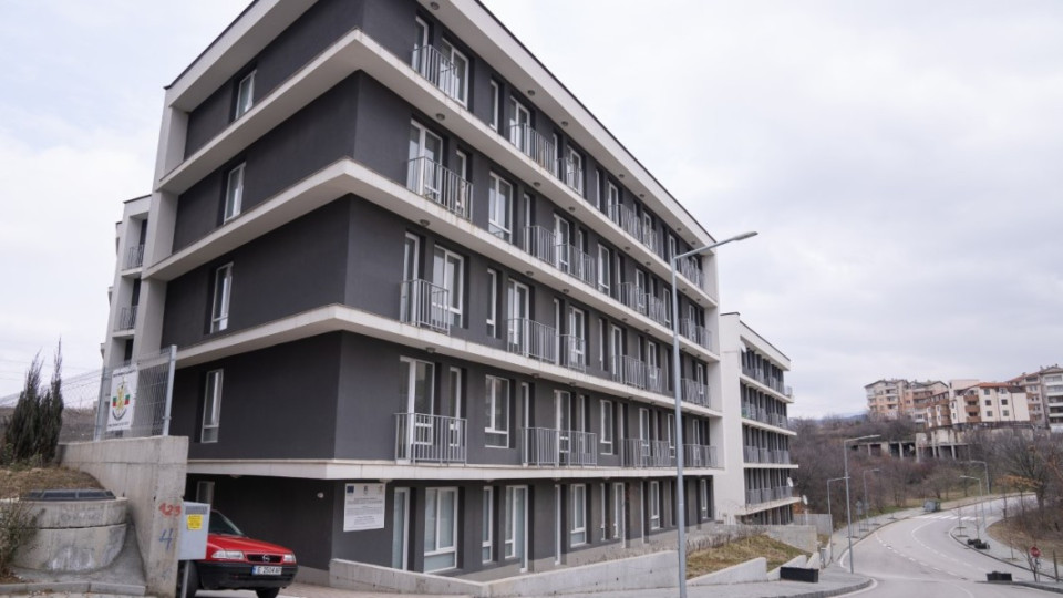 Благоевград ще предоставя на медици нови общински жилища