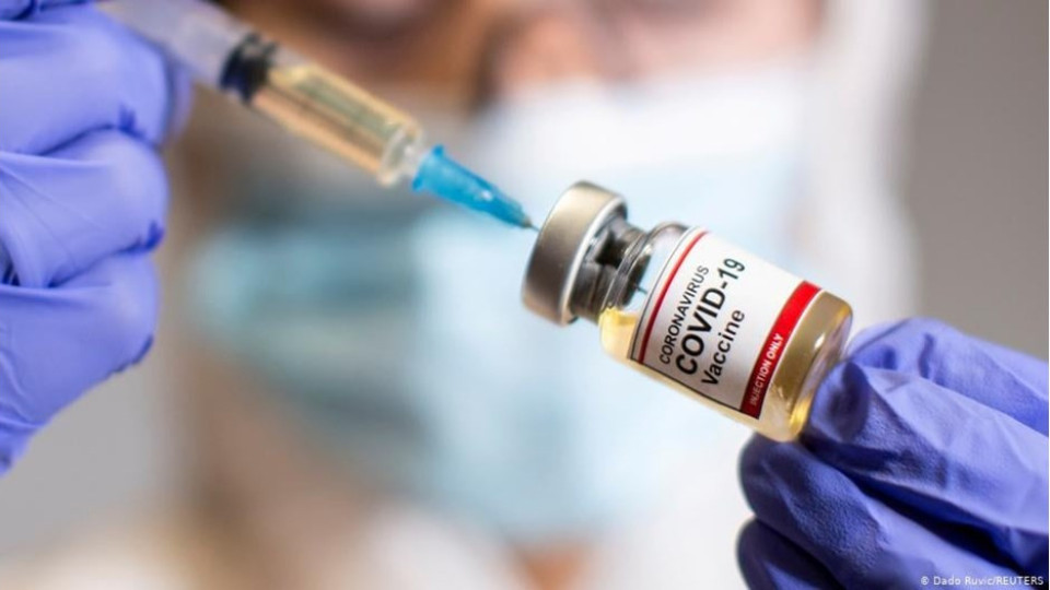 Откритите пунктове за ваксинация срещу COVID-19 в София работят и уикенда