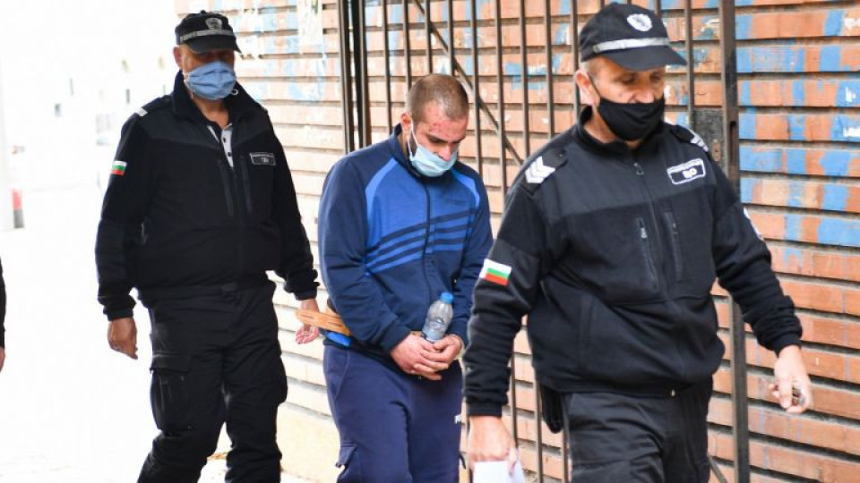 Постоянен арест за 25-годишния, обвинен в убийството на баща си в Сливенско