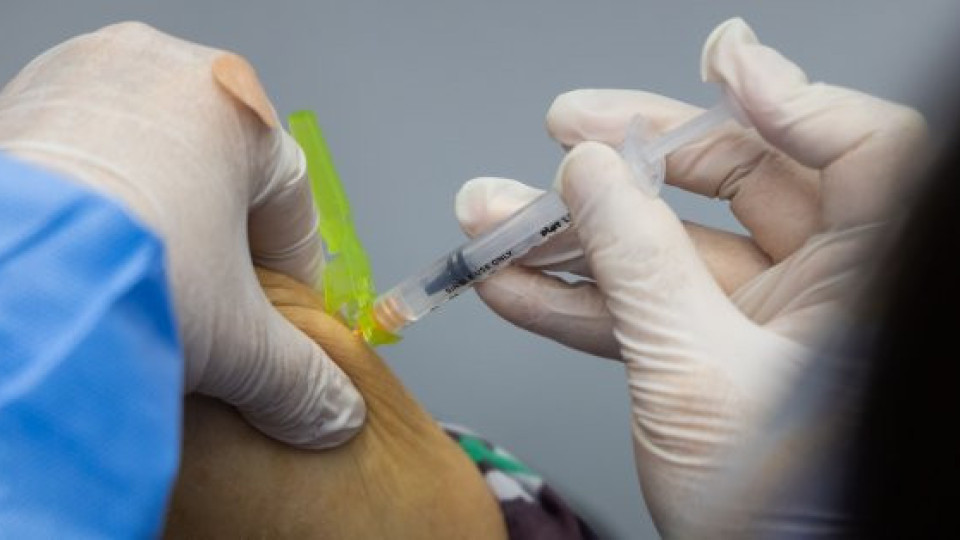 Финландия спира ваксинацията на млади мъже срещу коронавирус с „Модерна“
