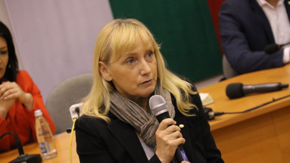 Елена Йончева: Създаването на Европейската агенция за убежището е в интерес на България