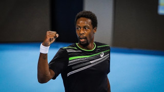 Монфис зарадва подавачите на топки на Sofia Open