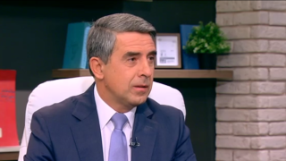 Плевнелиев: Радев е единственият, който атакува, руши и не спазва Конституцията