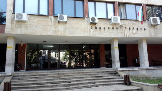 Осъдиха столичанка, представила се за инвестиционен брокер и прибрала 11 726 лв. от наивник
