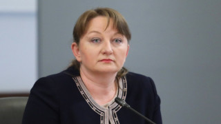 Деница Сачева: Служебното правителство се задейства със закъснение за заседналия кораб