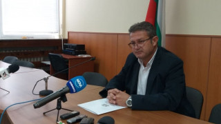 Няма теч на гориво, нито изпускане на товара на заседналия кораб Vera SU