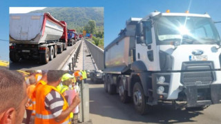 Протестът на „пътищарите“ блокира движението и във Варна днес