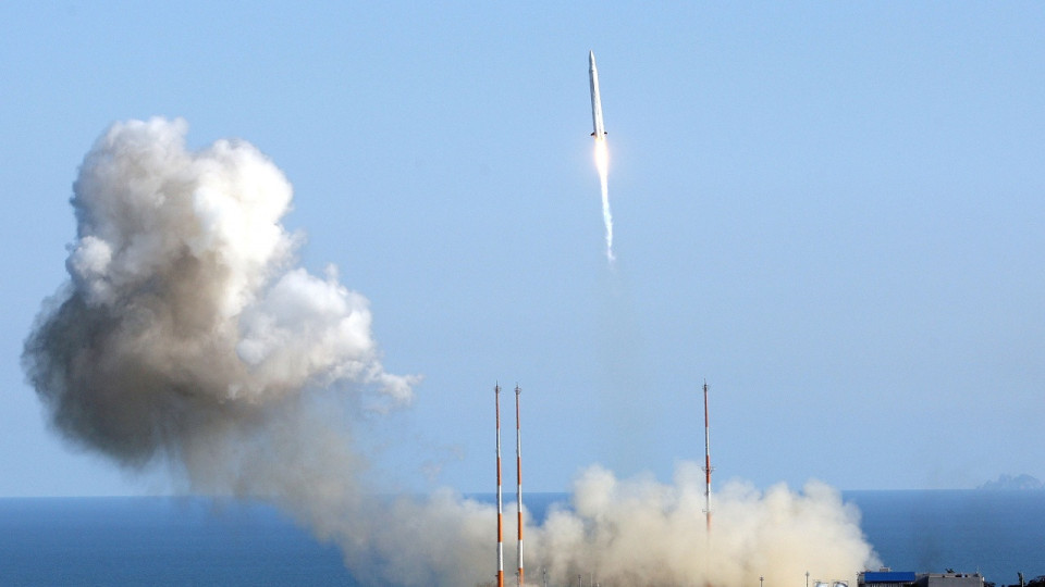 Северна Корея изстреля пробна хиперзвукова ракета