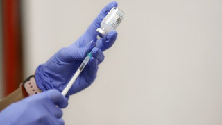 Латвия ще въведе задължителна ваксинация за здравните, социални и образователни институции