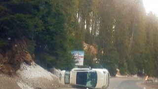 Кола се преобърна на пътя от Превала към Смолян