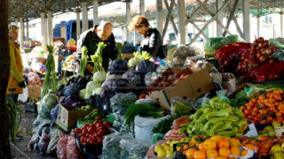 Проверките на НАП излизат и извън борсите за плодове и зеленчуци