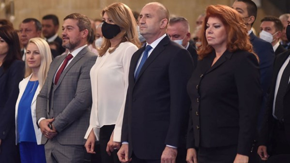Весела Лечева, Искра Баева и Цветана Манева сред гостите за издигането на Радев (Видео, снимки)