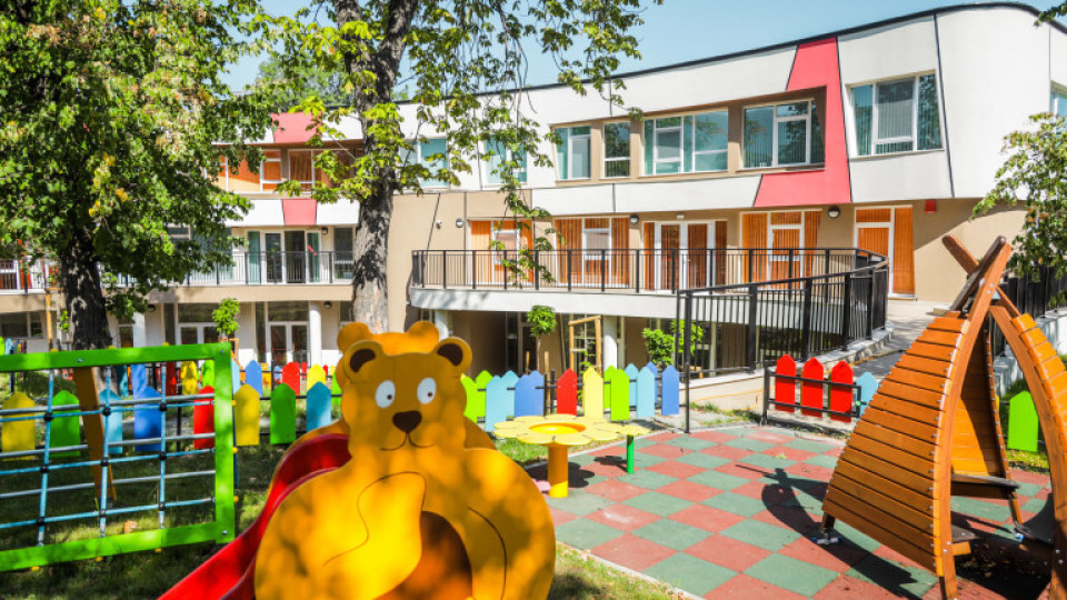 Фандъкова: Строим 14 детски градини, избрани са изпълнители за още 8