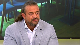 Алибегов за Кацаров: Няма как виден антиваксър да убеди хората да се ваксинират