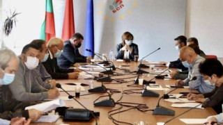 БСП с жест към Радев – трима началници влизат в Инициативния комитет, който ще го издигне пак