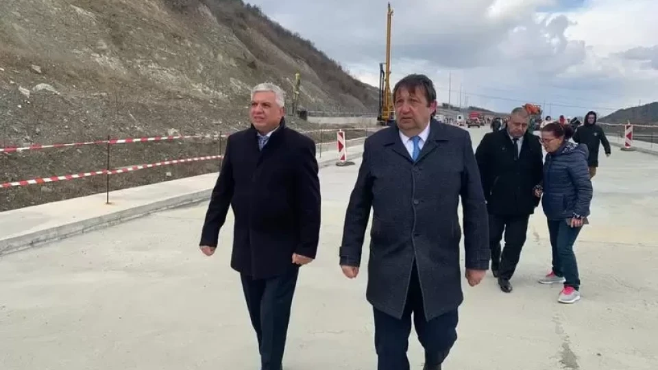 Зам.-министър Шишков инспектира строителството на АМ „Струма“ утре