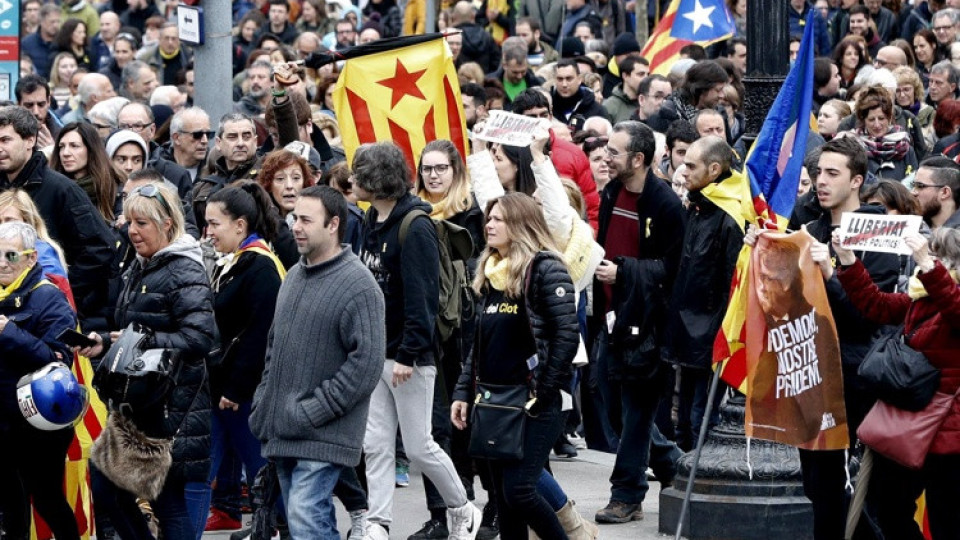 Протест в Барселона: Искане за освобождаването на Пучдемон
