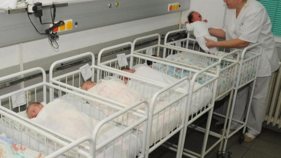 Допълнителните здравни дейности при новородени до 14 дни след изписване от болница ще се покриват от НЗОК