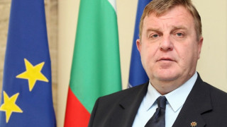 Каракачанов: Задължителна ваксинация за определени държавни служители, човек от семейството ми почина от COVID-19