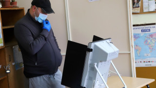 Маркет линкс: ГЕРБ с 8% пред БСП, 11% за Петков&Василев, Мая на ръба