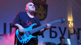 Фънки ще е погребален агент. Засега в Хасково