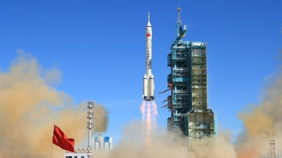 Товарният космически кораб „Тиенджоу-3“ се скачи с космическата станция