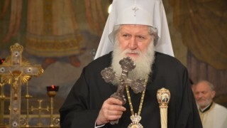 Патриарх Неофит назначи свещеници да извършват богослуженията в Руската църква, очаква съдействие от посолството на РФ за отваряне на храма