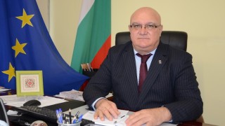Кандидат-кметът на Видин Цветан Ценков ли прибра 3.5 млн. лв., предназначени за ремонта на булеварда
