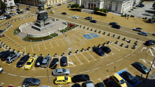 Гигантската далавера с паркингите в София