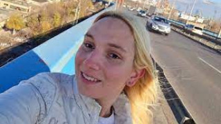 Емили Тротиетката вече ще си вади истински изкуствен, за да „налага” жените (подробности след операцията)