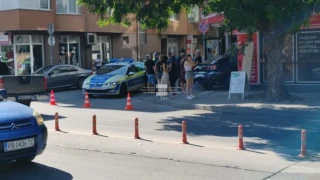 Автомобил се вряза в магазин в Пловдив