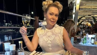 Обезобразената Албена Вулева: Останах бездетна по мое желание! (Всичко за живота й днес)