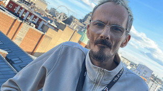 След 12 дни глад, унижения и адски мъки популярен стриймър почина по време на живо излъчване