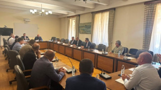 Министър Тахов: Искаме мнението на целия животновъден бранш за прилагането на ваксинация срещу шарка