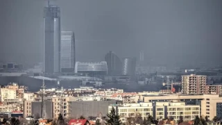Родителите на част от децата са знаели за опасното селфи на небостъргача
