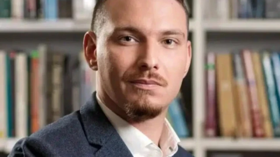 Адриан Николов: В настоящия си модел пенсиите няма как да станат по-ефективни в свиването на бедността Адриан Николов: В настоящия си модел пенсиите няма как да станат по-ефективни в свиването на бедността