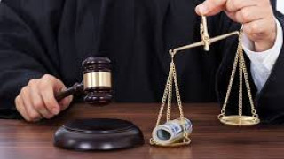 Чудовищно раздутата и неприлично високо заплатена фалшива съдебна система в този им вид и състав, са истинските убийци на България