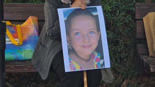 Линейките за Сияна и дядо и, са се бавили около час, признаха през сълзи шофьорите им в съда Линейките за Сияна и дядо и, са се бавили около час, признаха през сълзи шофьорите им в съда