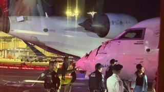 Два пътнически самолета се сблъскаха на пистата на летище в Ню Йорк