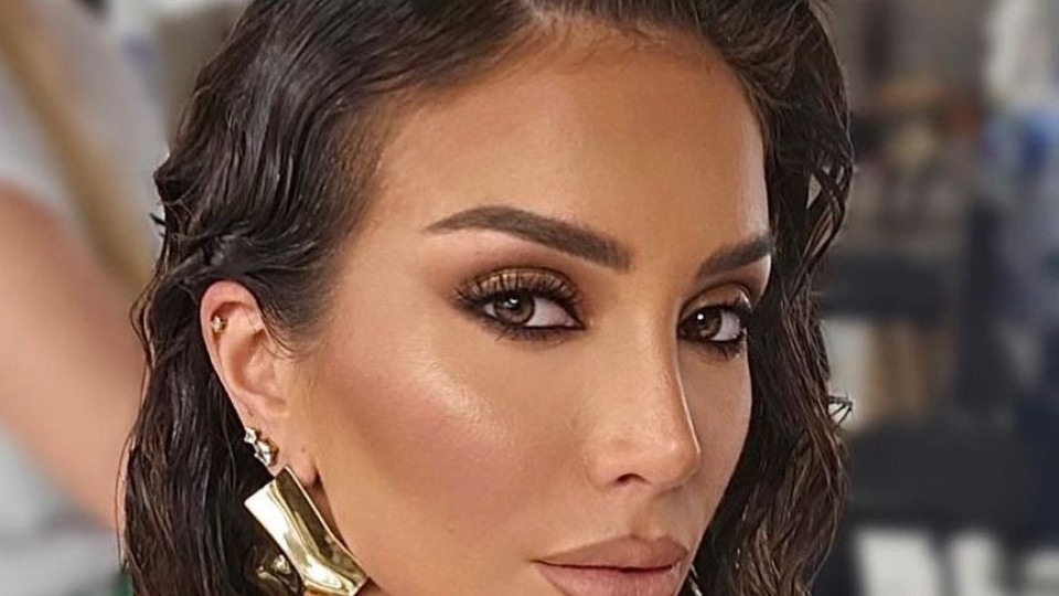 Ще се пръсне от алчност! Алекс Богданска поставя парите над сина си. Няма по-меркантилна жена от Сашка с пръста