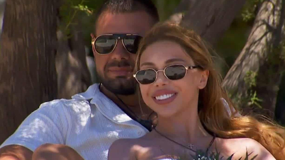 Изрод! Краси Тъпото ПРИНУДИ Шермин да го „източи“ в банята, за да я остави в „Ергенът“