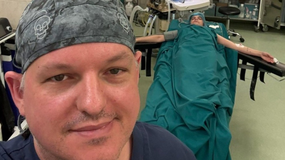 ГАВРА! Докторът от ППДБ Антон Тонев разпъна на кръст пациентка, качи я във фейсбук (СНИМКИ 18+)