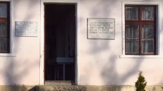 Жители за разрухата на първото българско училище във Варненско: Покривът тече и това уврежда абсолютно всичко вътре