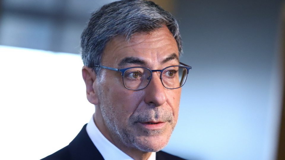 Даниел Вълчев: Когато държавата агонизира, обществото се пробужда