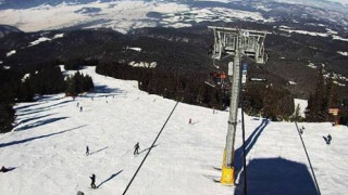 Лифтовете в Боровец започнаха работа, но снегът е малко