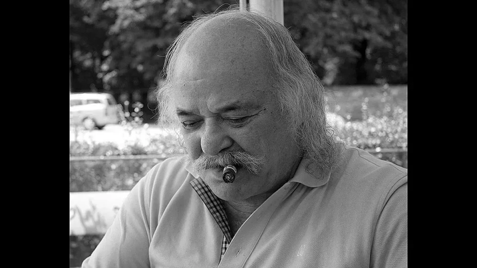 Боян Радев пасе говеда и работи в мината преди да стане шампион