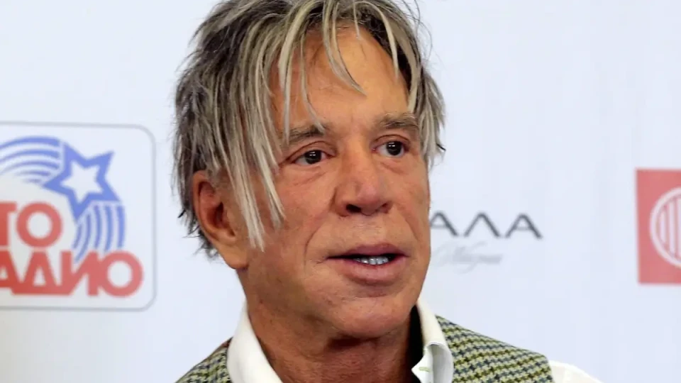 Заплашват Мики Рурк с изгонване от дома му, той изглежда неузнаваем