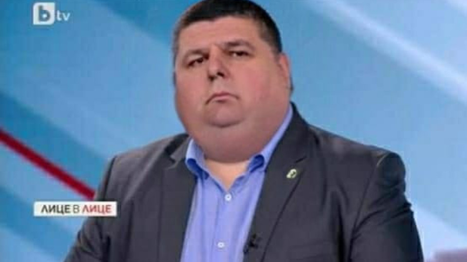 Когато чичо Тони удари, как ехото заглъхва!