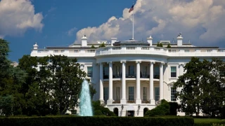 Белият дом посече Европа: Войниците ви в Гренландия няма да спрат Тръмп