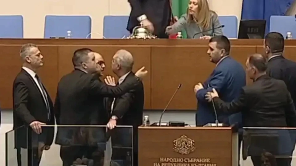 Тошко Йорданов съм ПП-ДБ: Вие сте п*дераси, цялата ви клика подкрепяте педофилите